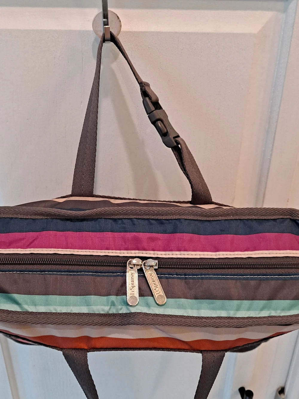 LeSportsac Deluxe Travel Case Wide Rule Rainbow Stripe Organizer Bag Multicolor